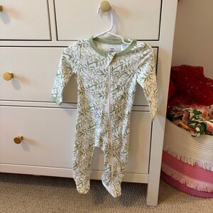 Nanit 3-6 Months Green Floral Footie